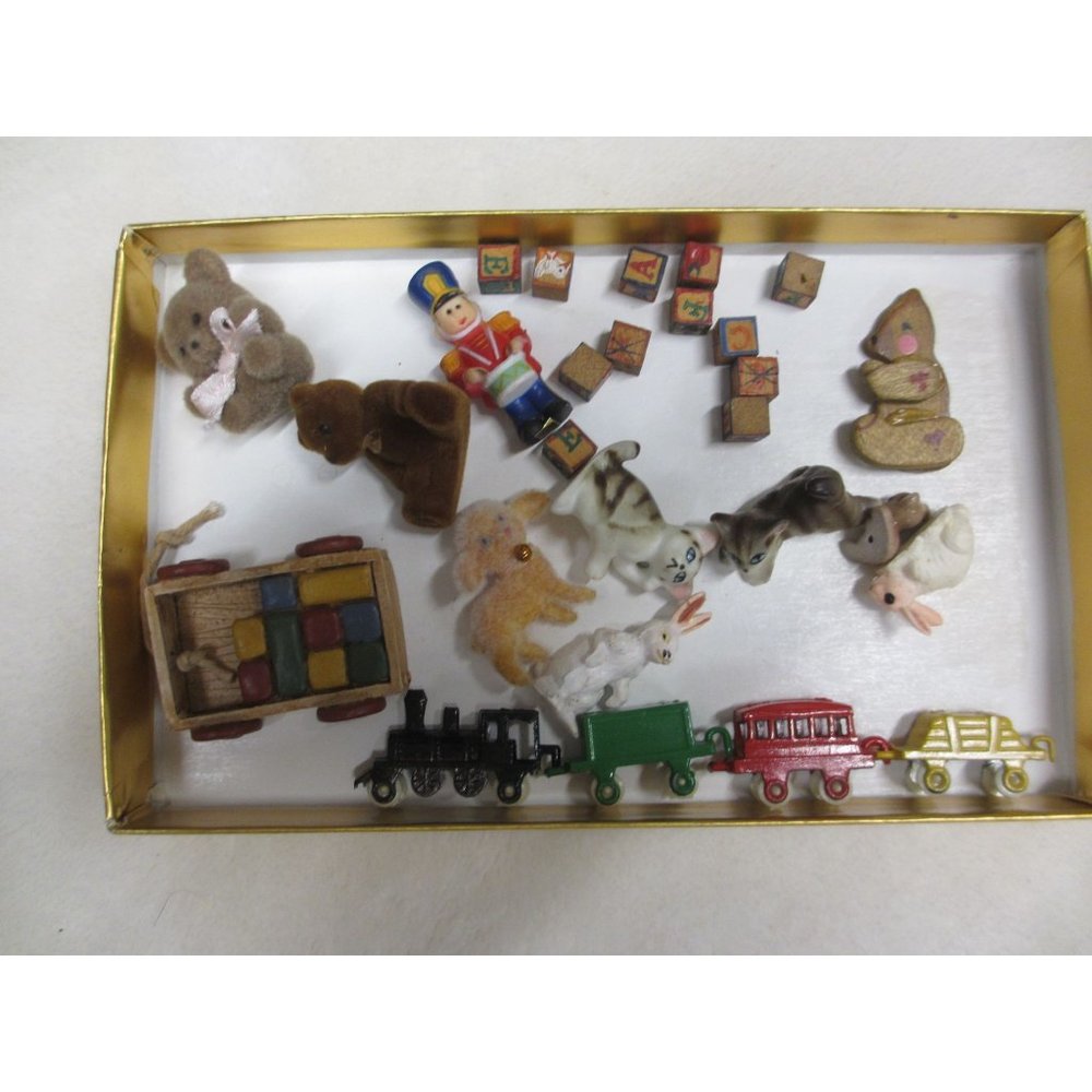 MINITURE DOLL HOUSE TOYS TRAIN BLOCKS BEAR PLUS MORE 1/12 SIZE